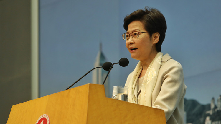 【同心抗疫】國泰加強機組人員疫檢  回港首3天每日限離家2小時 (副)