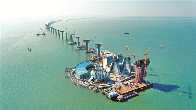 深中通道伶仃洋大橋錨碇錨體完成施工