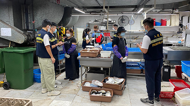 入境處一連4日反黑工 15人被捕