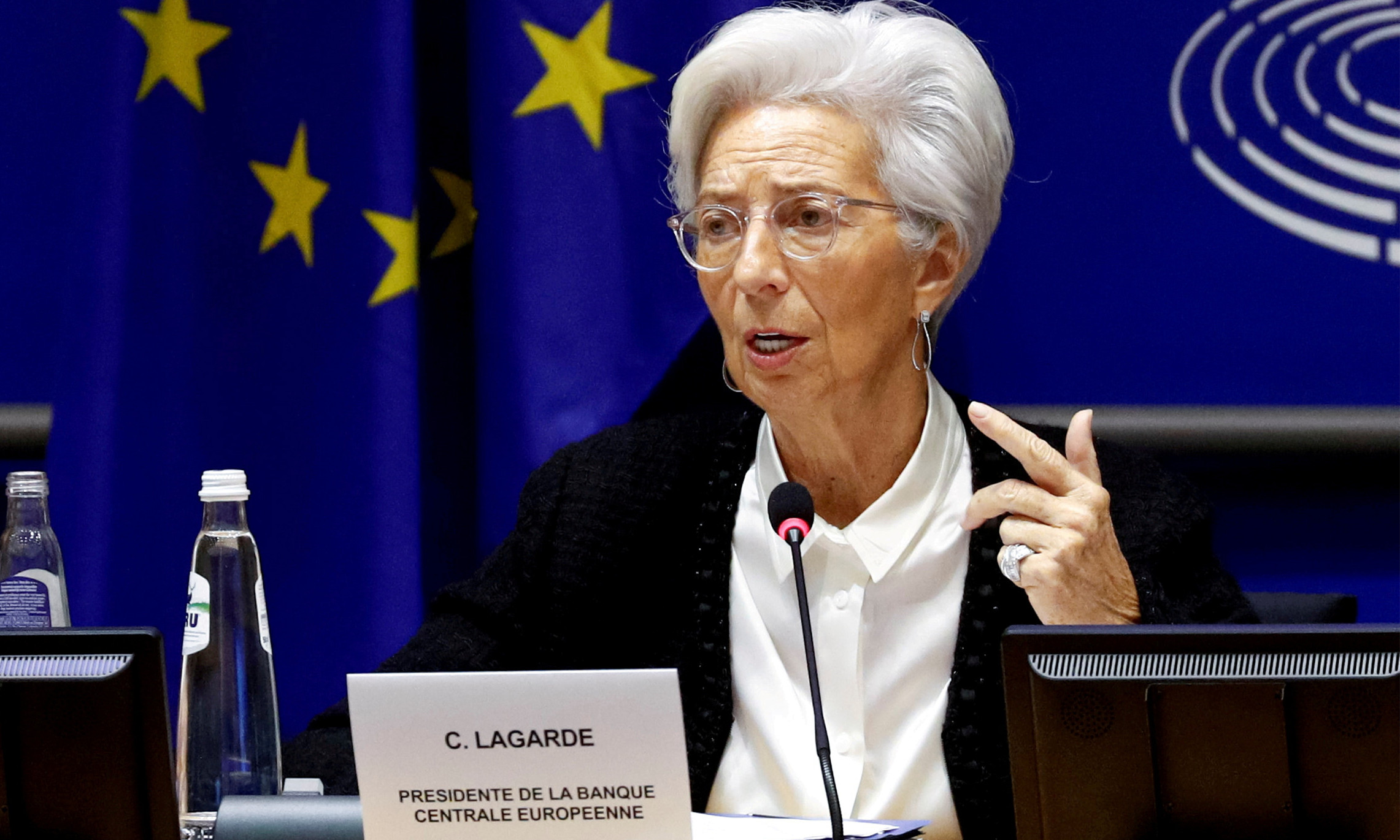 拉加德指歐央行明年加息機會不大