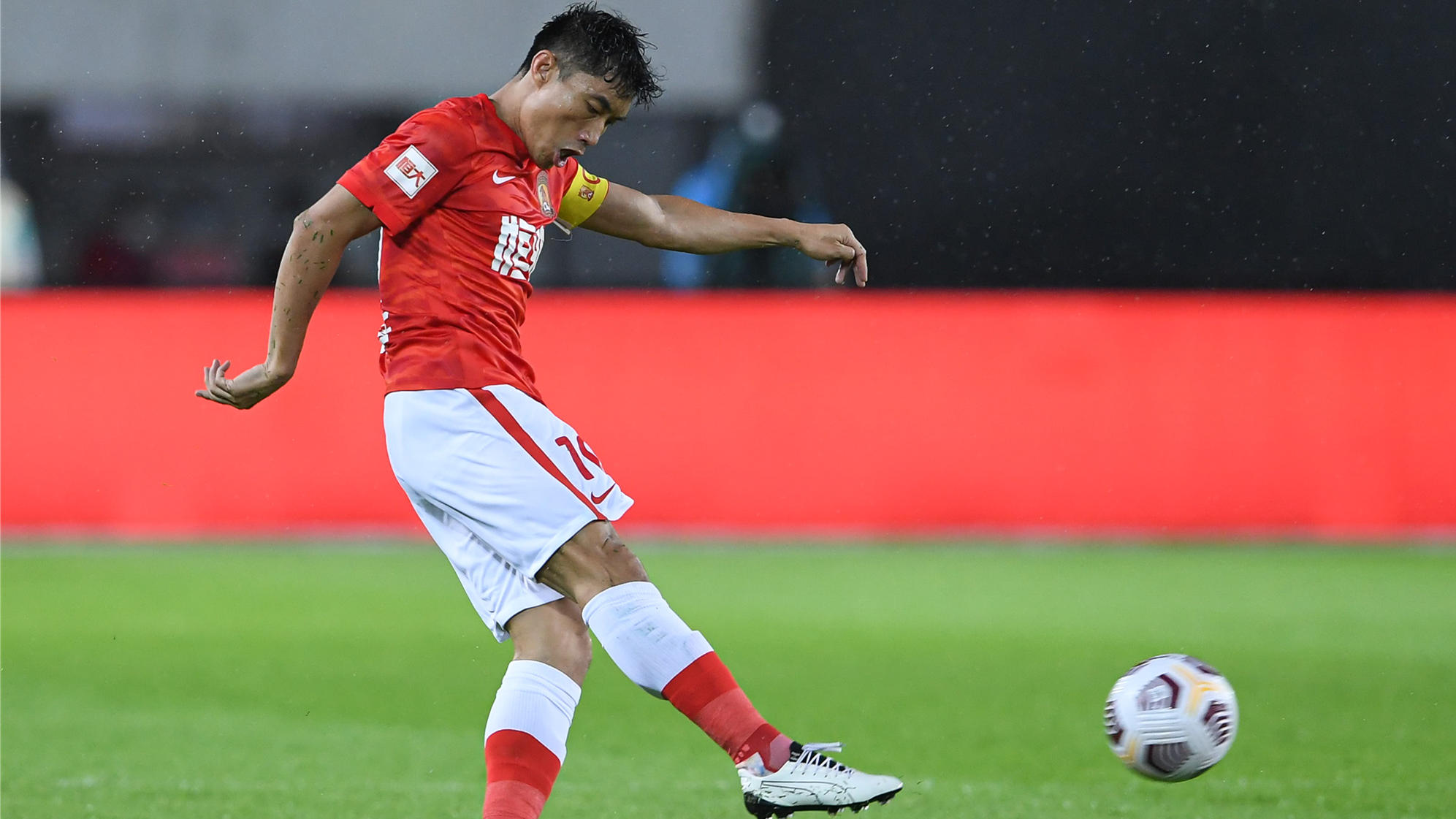 鄭智出任廣州隊主帥兼球員