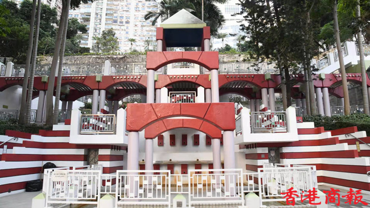 圖集丨聖誕應景 堅巷花園紅白小城堡親子好去處