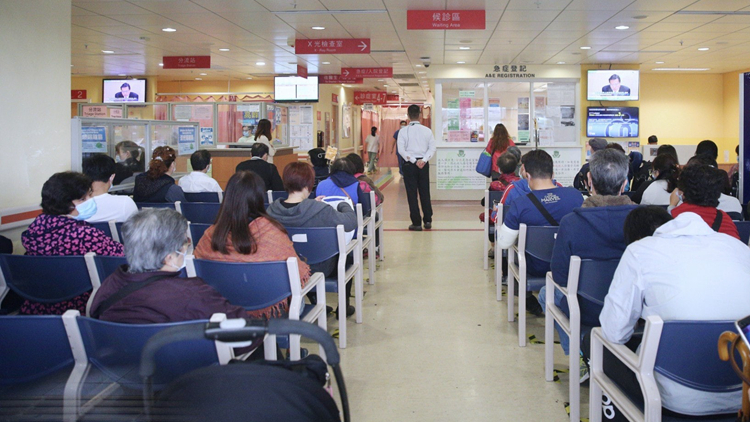 逾5000人昨日於急症室求診11間公院爆滿