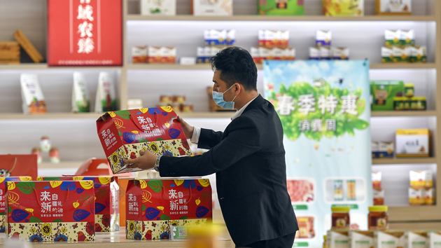 新疆人口特別是包括維吾爾族在內的少數民族人口穩步增長