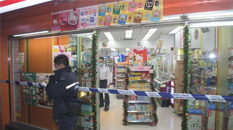 尖沙咀便利店遭兩賊劫掠2000元 女店員被鎅傷手臂