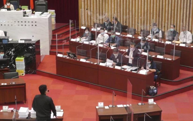 高雄市議會通過條例 6樓以上大樓須設管委會