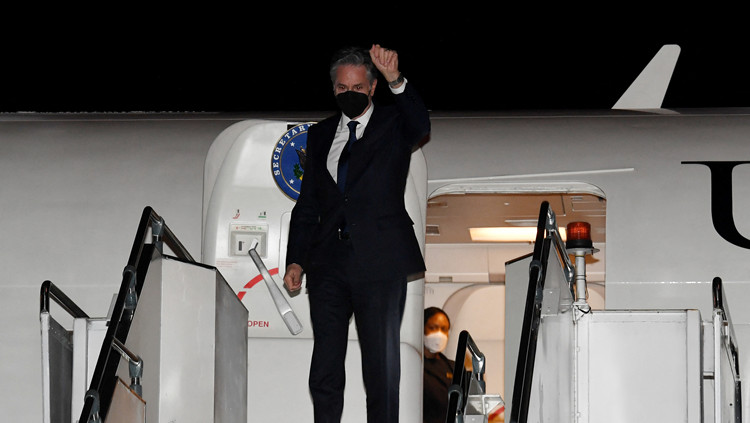 隨行記者確診新冠 布林肯縮短東南亞出訪行程