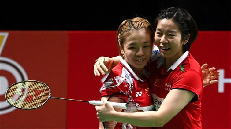 陳清晨賈一凡世錦賽女雙奪冠 橫掃韓國組合