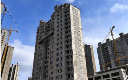 野村：未來幾個月內房將繼續面對嚴峻的財務挑戰