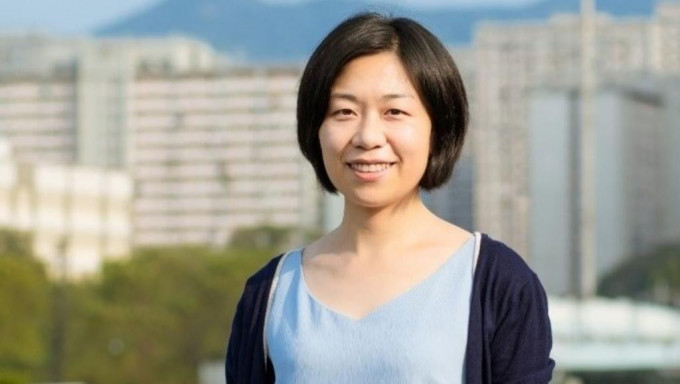 曾缺席宣誓 區議員黃凱盈稱已離港