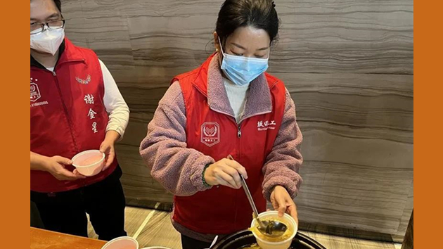 深圳「最美房東」再上熱搜 曾霸氣減租80萬！