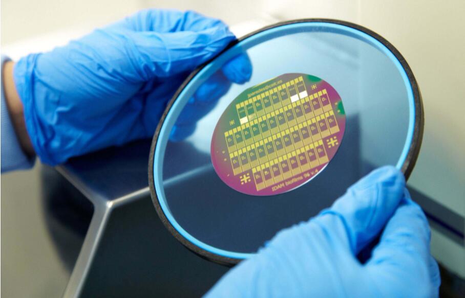 英特爾CEO：美歐應把芯片製造带回本土 目標是佔全球一半產量