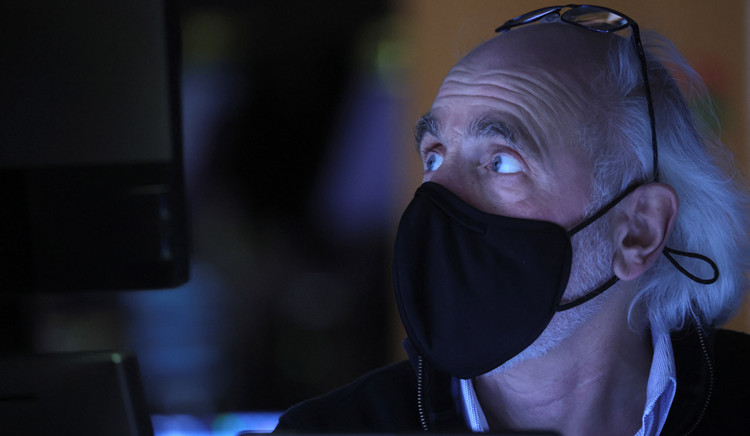 美股又插水 道指早段挫逾六百點