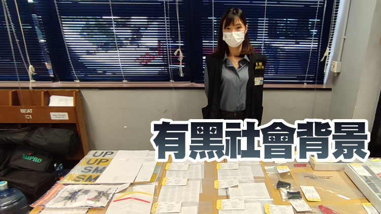 將軍澳私家車撞傷路人後逃逸 29歲男子被捕