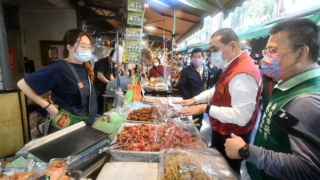 台灣新北籲辦年貨一次買足 避免重複出入市場