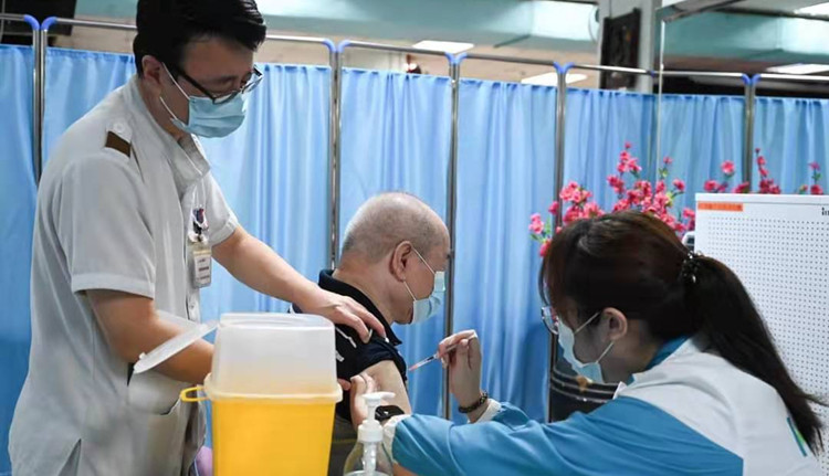 政府加碼出招 冀推動院友接種