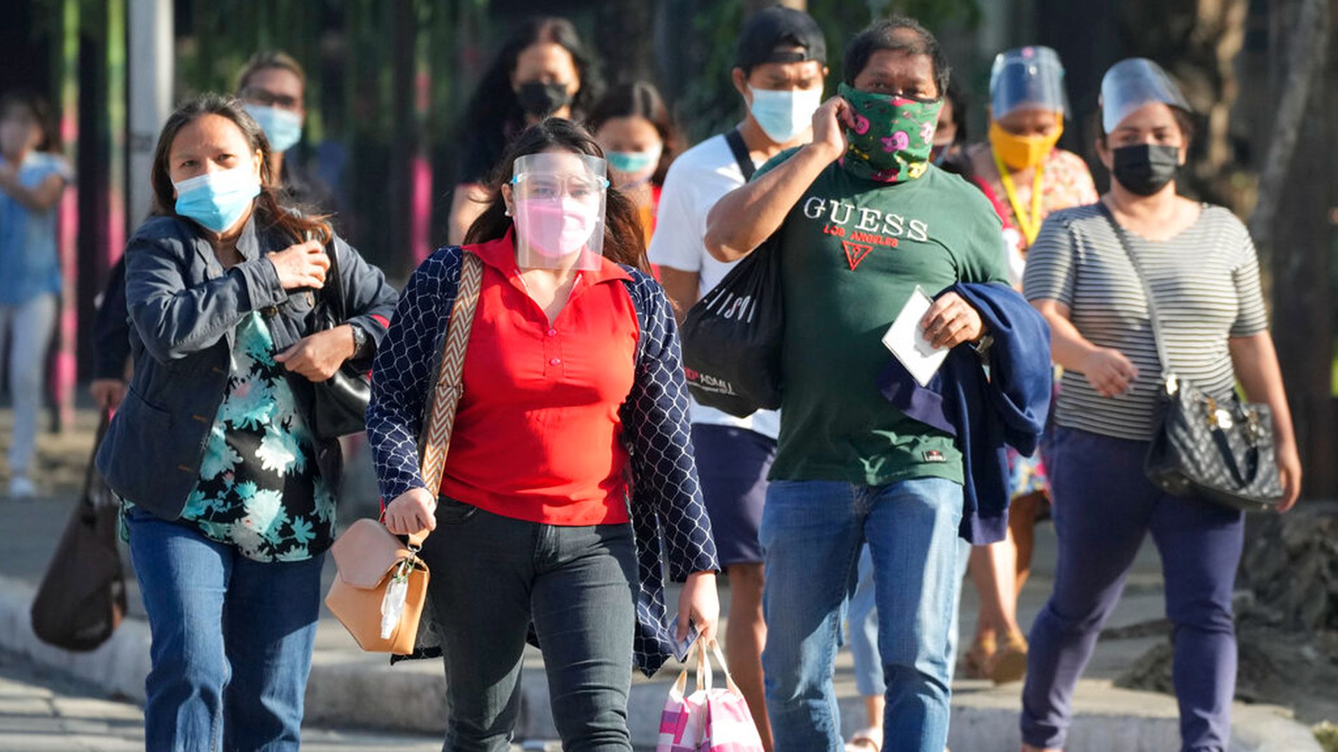 菲律賓2月10日起啟動疫苗氣泡  開放打針兼檢測陰性外國遊客入境