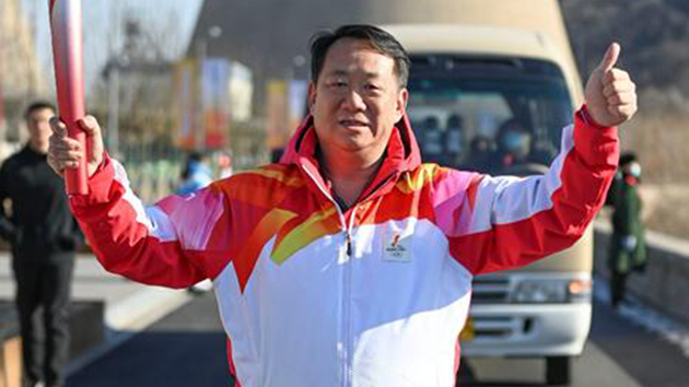 勇當高品質發展的火炬手 7位青啤人擎起冬奧火炬一起向未來