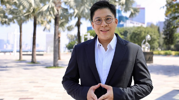 霍啟剛與三子女同看北京冬奧開幕式：「作為中國人真係非常自豪！」