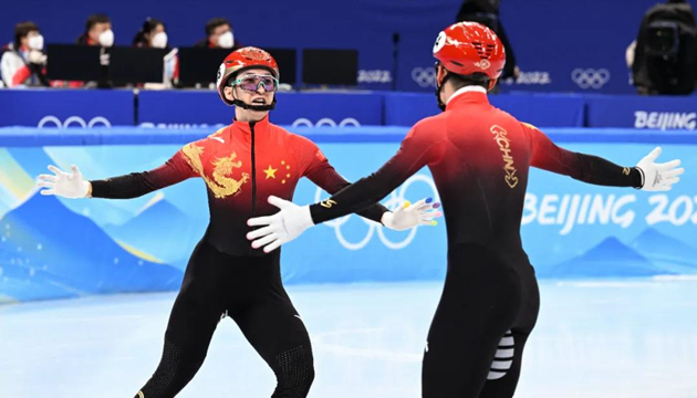 【側記】中國短道速滑隊主教練金善台：勝利後仍懷緊迫感