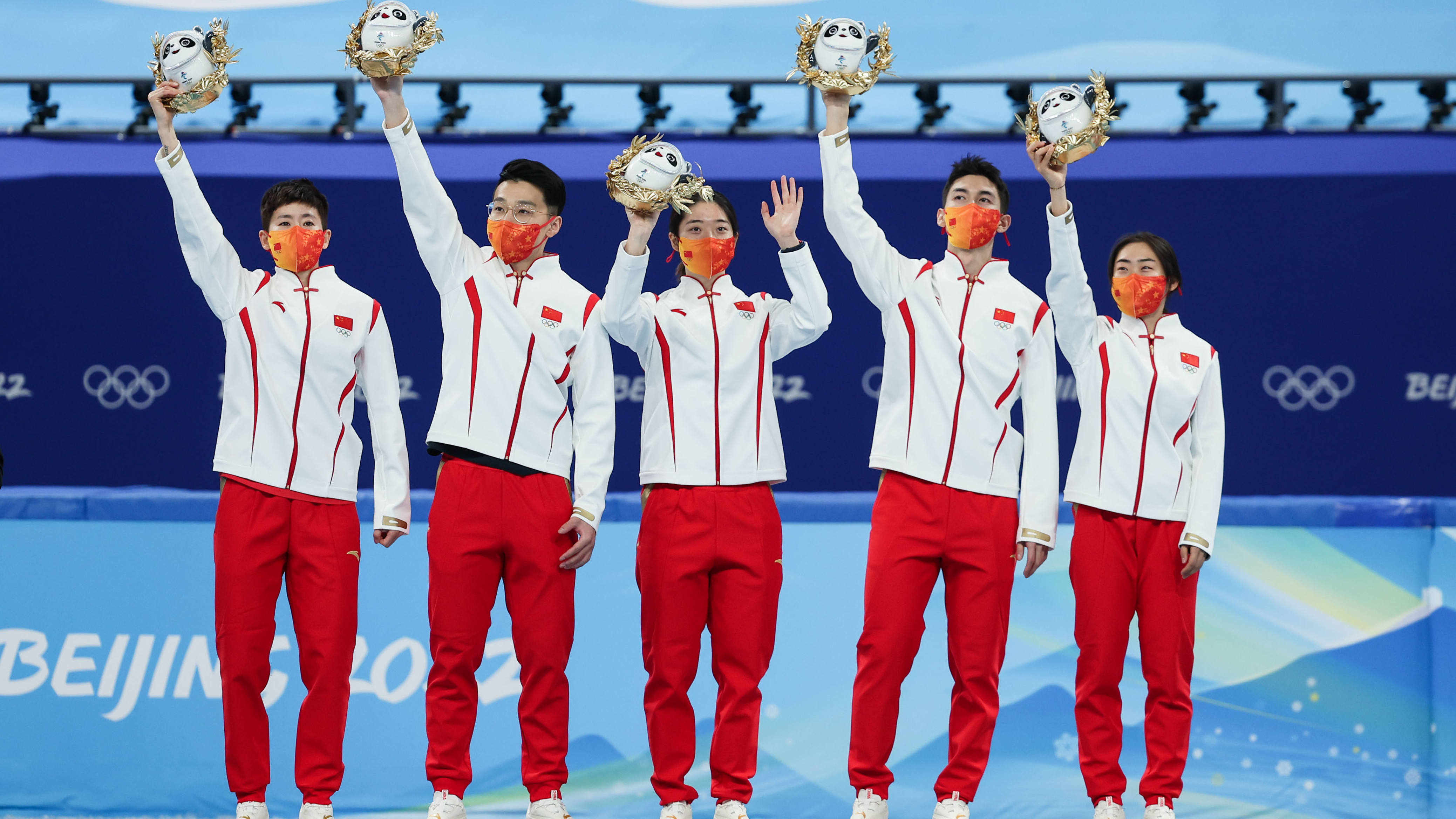 孫春蘭代表黨中央、國務院向北京冬奧會中國體育代表團獲得首金致賀電