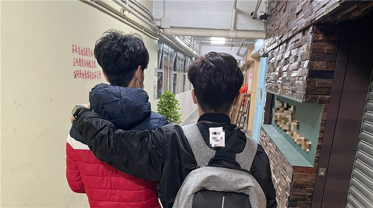 警搗破一非法賭檔及5間違規營業派對房間 拘捕7男6女