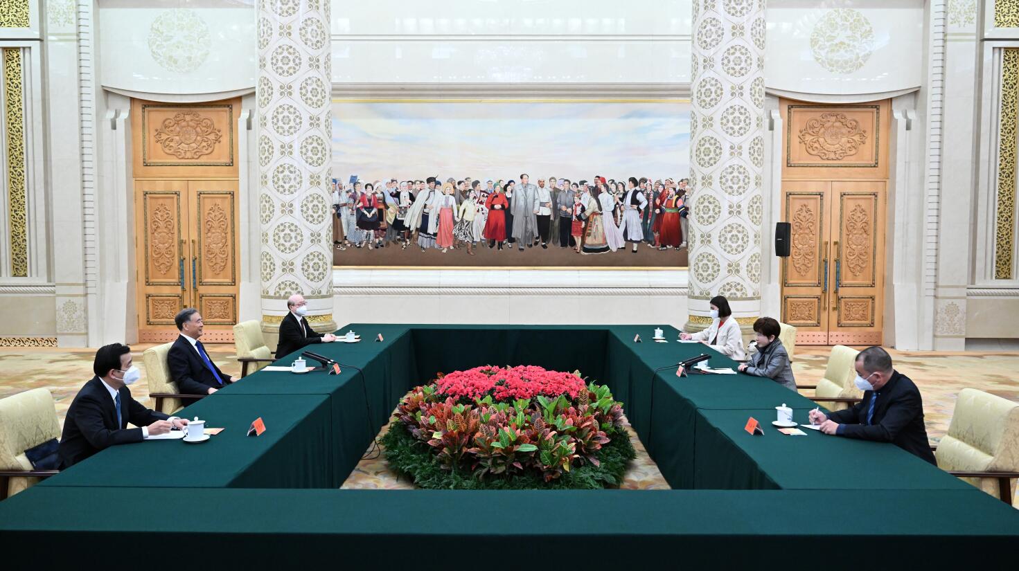 汪洋會見中國國民黨前主席洪秀柱