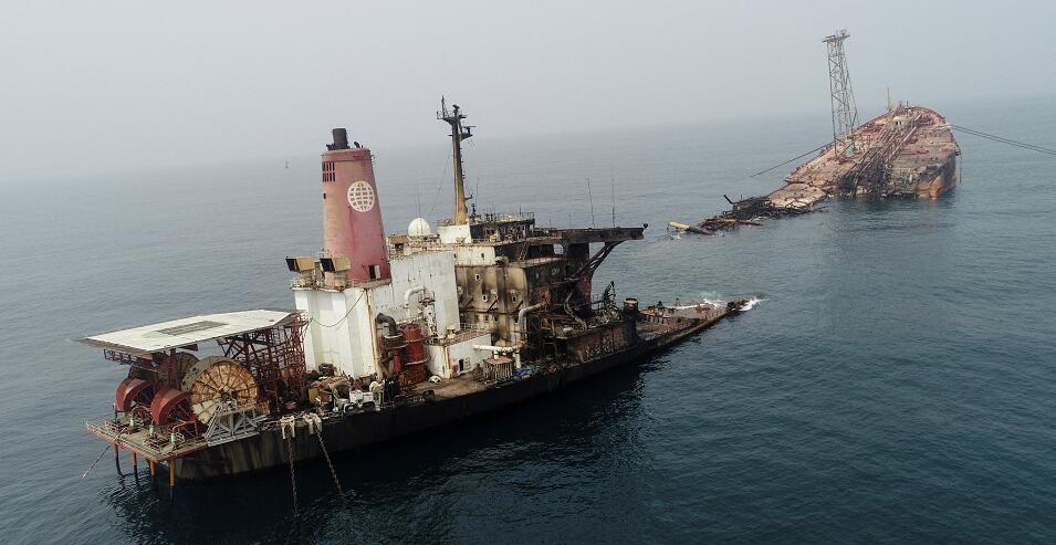 尼日利亞油輪爆炸 至少3人生還