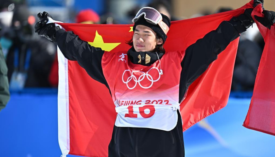 蘇翊鳴：銀牌送給媽媽做生日禮物 與偶像共享殊榮的經歷非比尋常