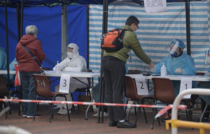 消息：本港今至少新增383宗確診 約400宗初步確診