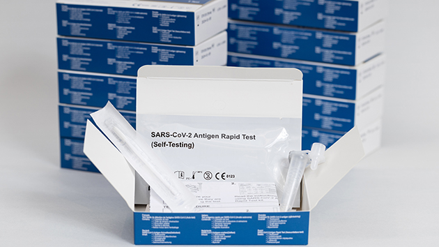 新世界聯乘初創獨角獸Prenetics 20萬套快速檢測包贈基層