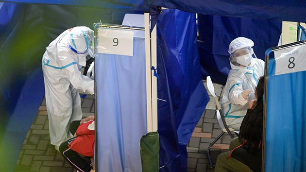 香港統促總會捐贈萬多套快速檢測劑盒 姚志勝：以行動與大眾同心抗疫