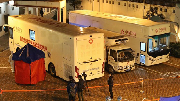 深水埗石硤尾邨21座圍封強檢 內地援港P2+流動檢測車首次投入使用