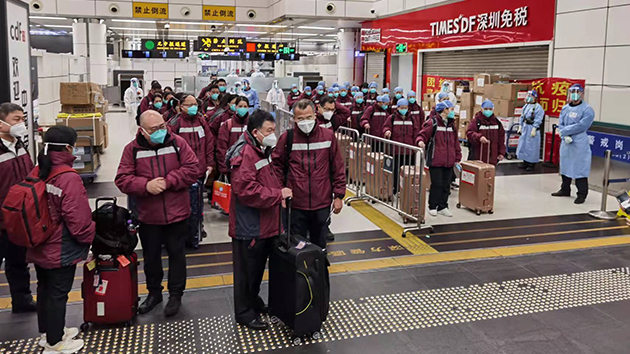 有片｜第二批內地援港抗疫醫療防疫工作隊抵港展開工作