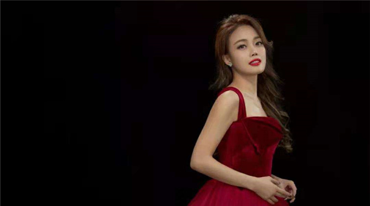 歌手容祖兒1026萬賣樓蝕讓逾一球