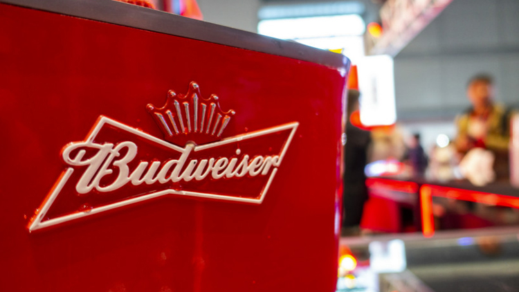 百威亞太去年多賺85% 派末期息3.02美分