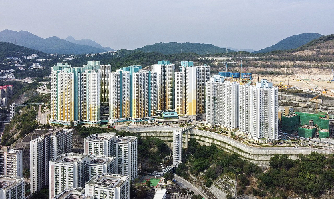 政府24日下午5時起圍封安泰邨明泰樓進行強檢