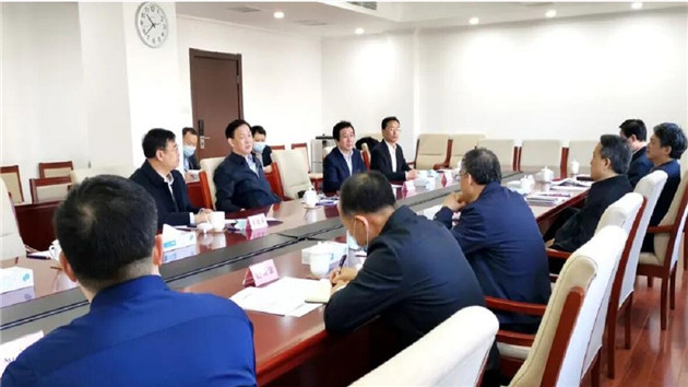 長春市委書記張志軍與國鐵集團副總經理郭竹學進行工作座談