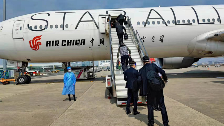 「大灣區建設」「抗疫」等成為港澳代表委員關注熱點