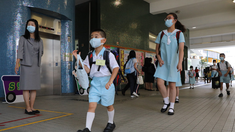 【聲音】港區全國政協委員建言推進香港愛國主義教育