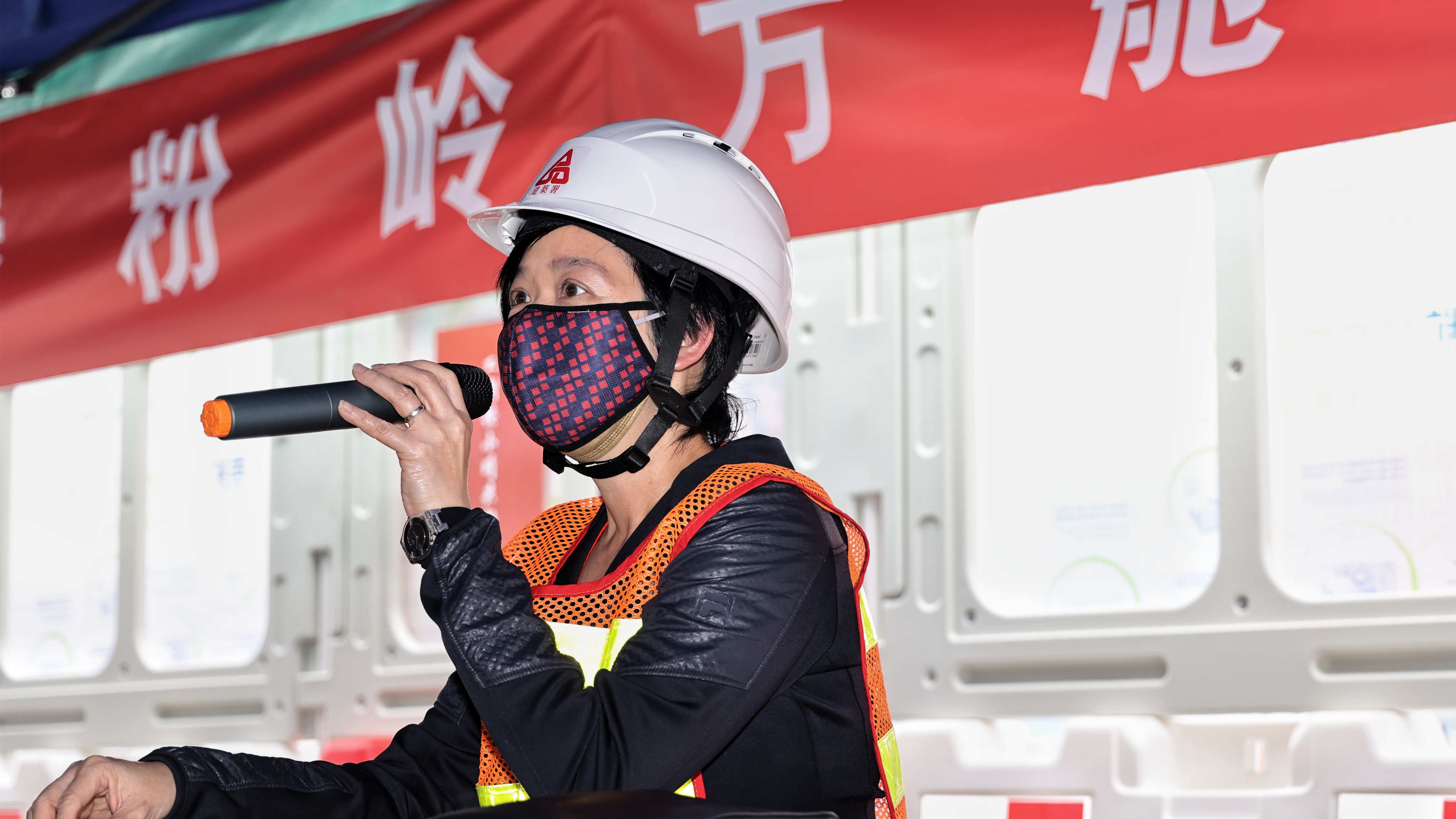 建築署署長何永賢談建方艙醫院：通宵達旦與疫症競速