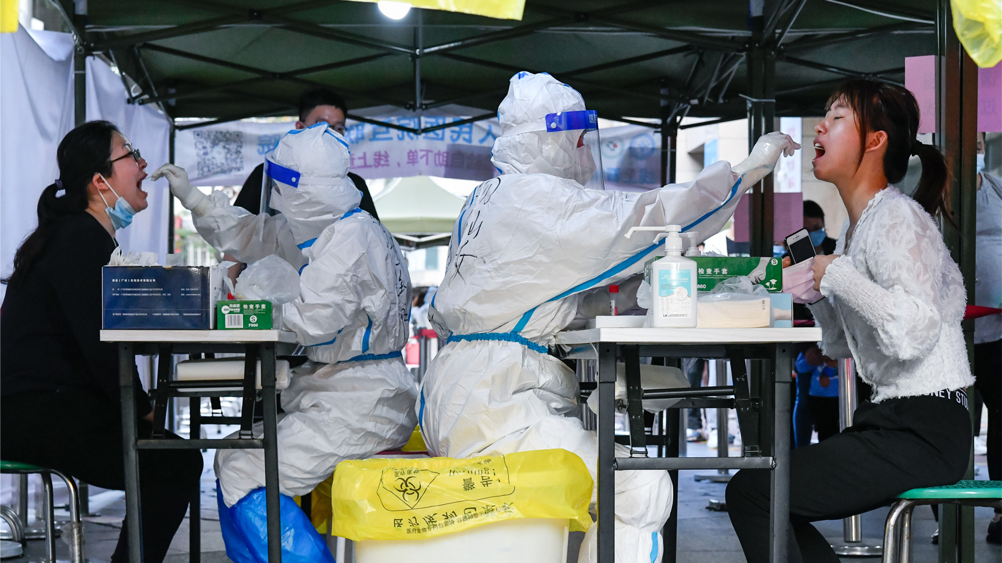 深圳全市三輪全員核酸檢測第二天井然有序