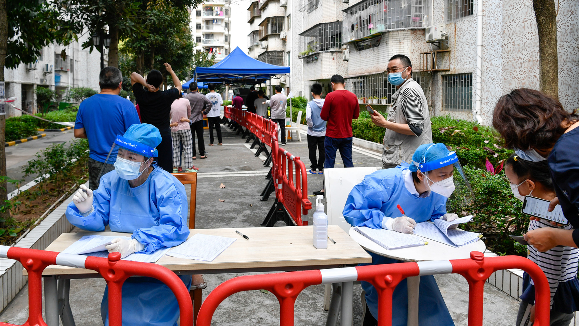 深圳17日新增69例新冠肺炎確診病例和36例新冠病毒無症狀感染者