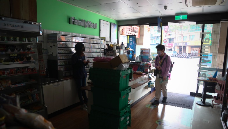 新北市新店安坑小區域無預警停電 台電搶修中