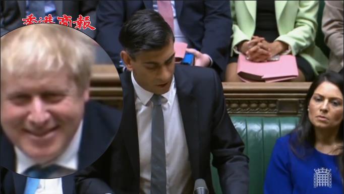 有片 | 英首相約翰遜在大臣講烏平民時笑個不停