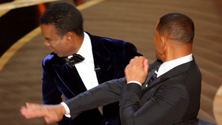 韋史密夫「為愛揮拳爆粗口」 首獲影帝現場卻超尷尬