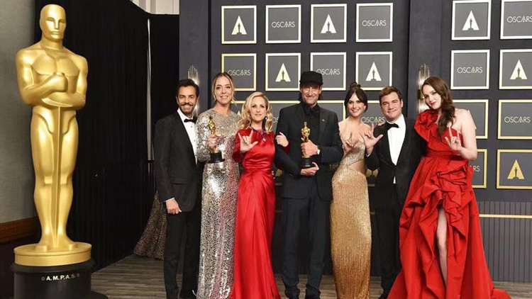 《心之旋律》奪奧斯卡成最佳電影 韋史密夫首膺影帝