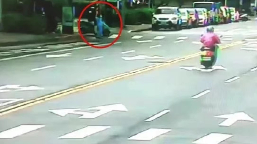 台35歲男子穿小學校服尾隨學生入校 警方追查動機