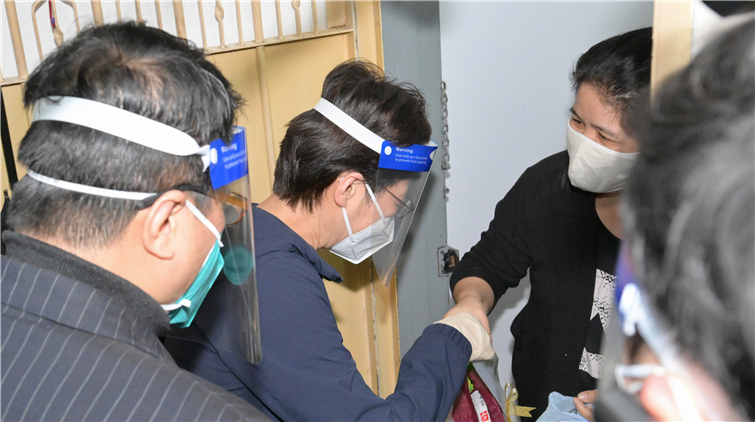 市民周五起自願快測三日 林鄭：非取代全民檢測