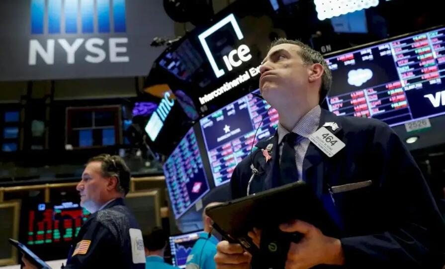 憂聯儲局加快縮表 道指早段跌近三百點